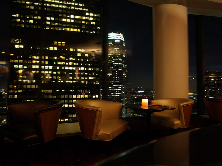 Lire la suite à propos de l’article Le bar panoramique du Westin Bonaventure Hôtel