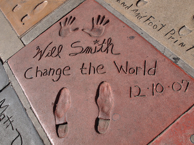 empreintes et texte de Will Smith sur la parvis du Grauman's Chinese Theatre