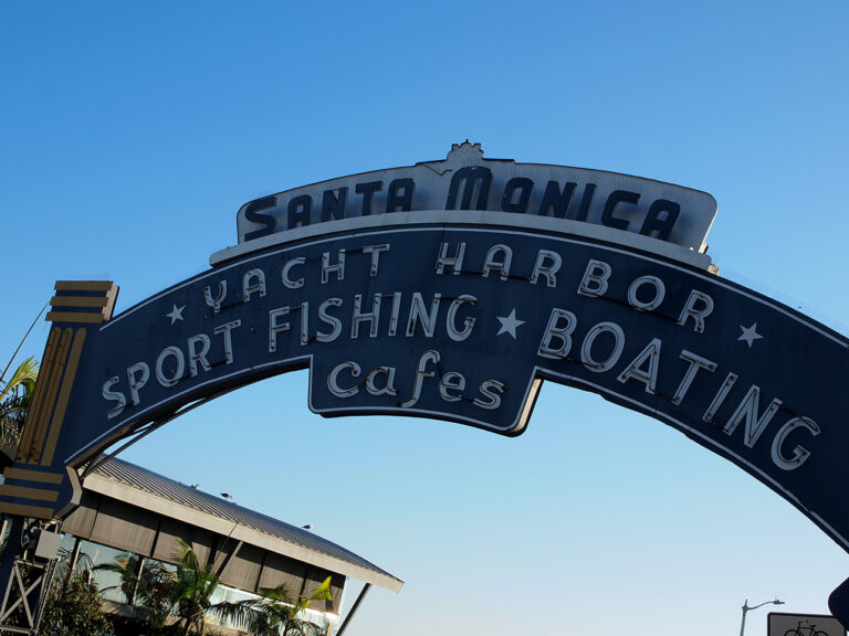 Panneau entrée sur la jetée de Santa Monica